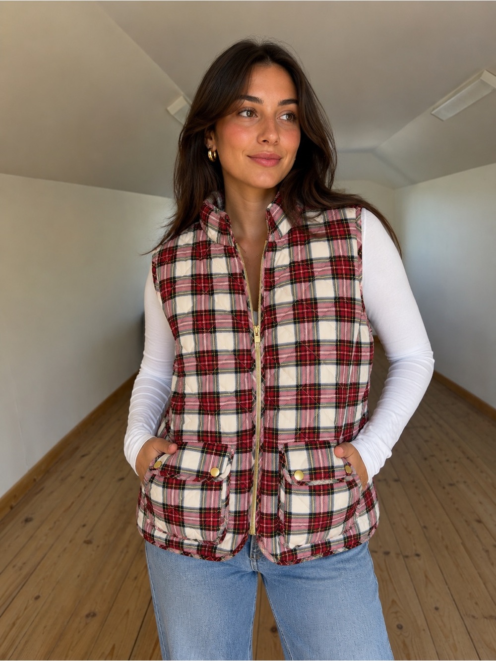St John’s Bay Plaid Puffer Vest Women Large Red Cream Quilted Winter Zip Up Vest